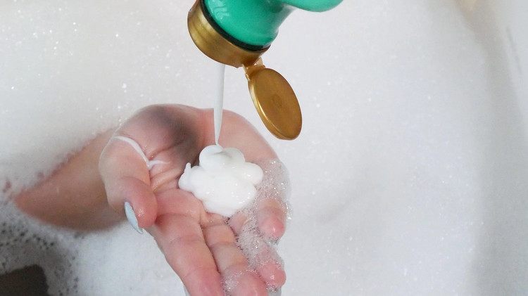 شامپو مواد معدنی دریایی مائویی آبرسان و تثبیت موهای رنگ شده | مدل Sea Minerals