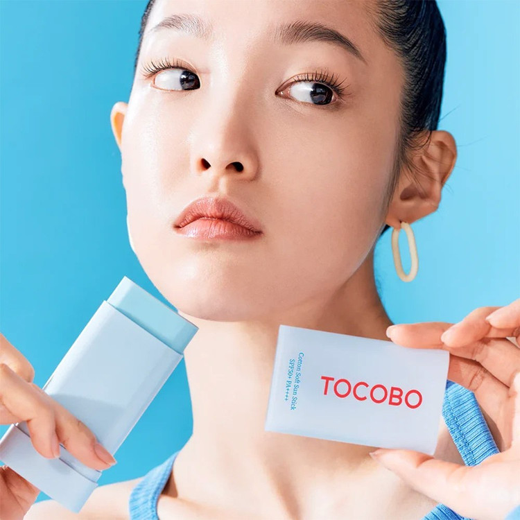 ضد آفتاب استیکی حاوی عصاره پنبه توکوبو TOCOBO کتان سافت با SPF50+ و PA++++