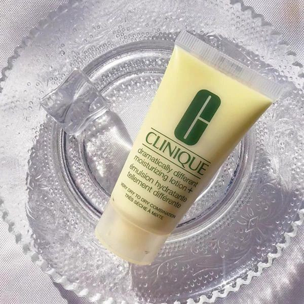 مرطوب کننده دراماتیکالی دیفرنت کلینیک حجم 60 میل