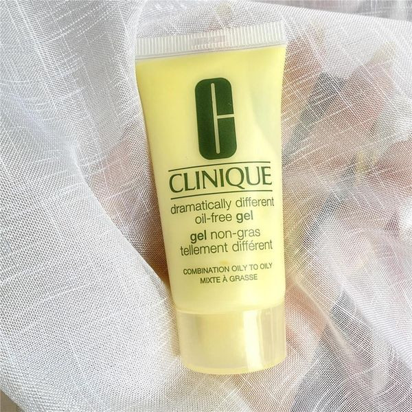 مرطوب کننده دراماتیکالی دیفرنت کلینیک حجم 60 میل